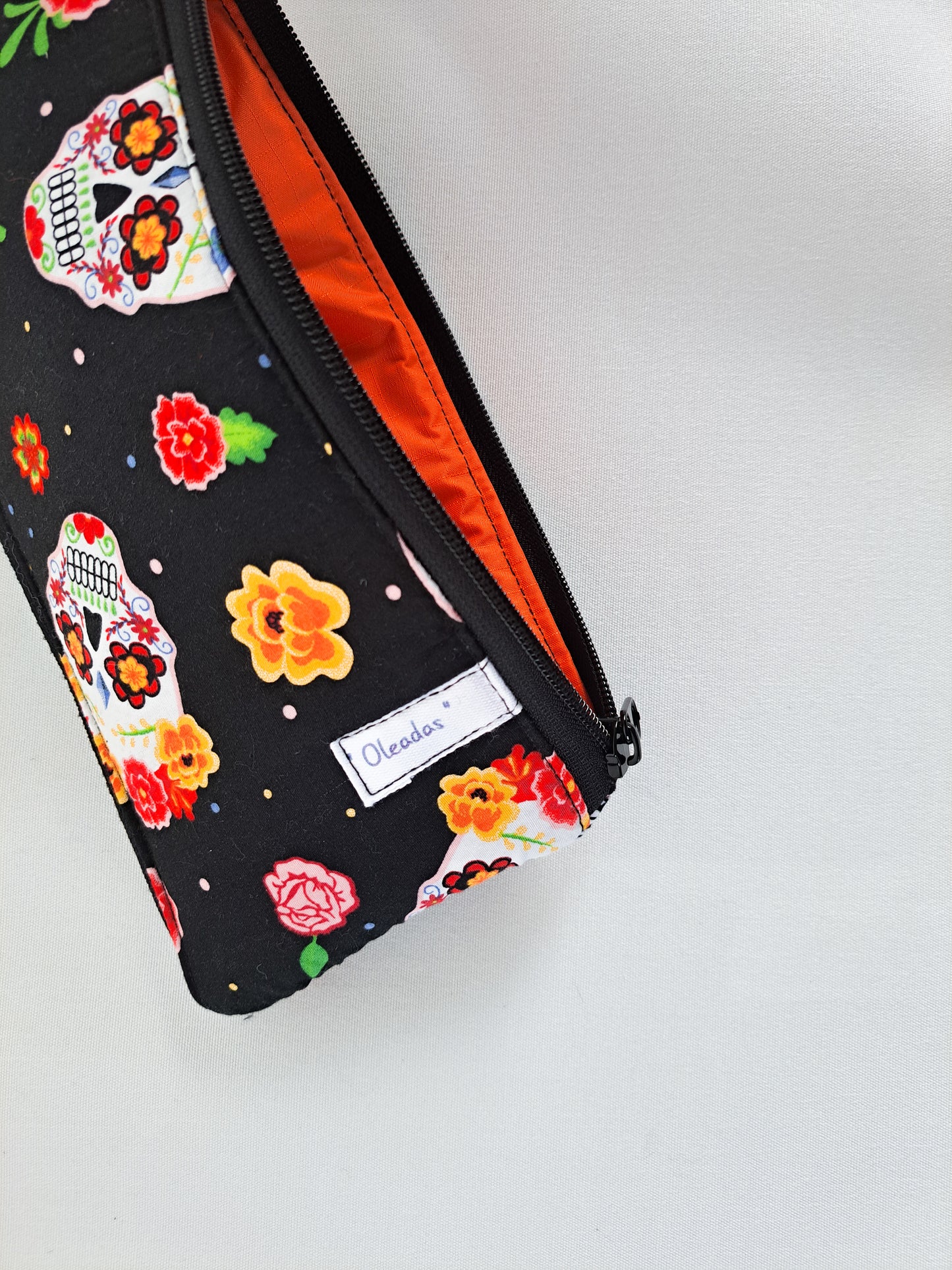 Estuche Oscuridad