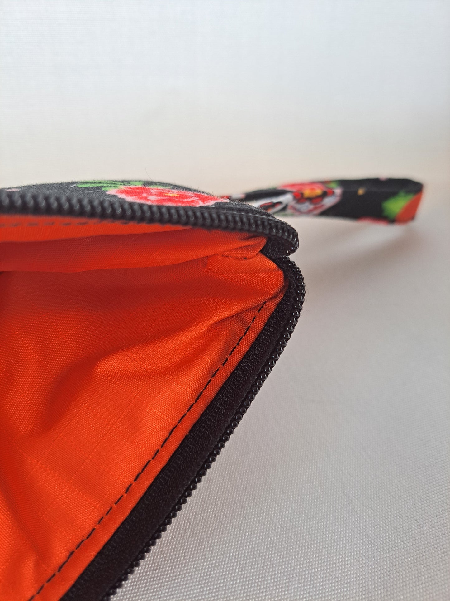 Estuche Oscuridad